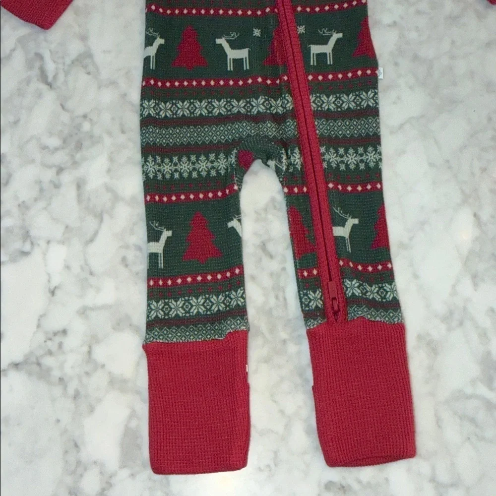 NWT Posh Peanut Red and Green Holiday Convertible Footie